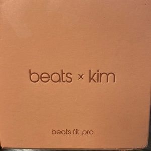 BRAND NEW!!!! Beats x Kim